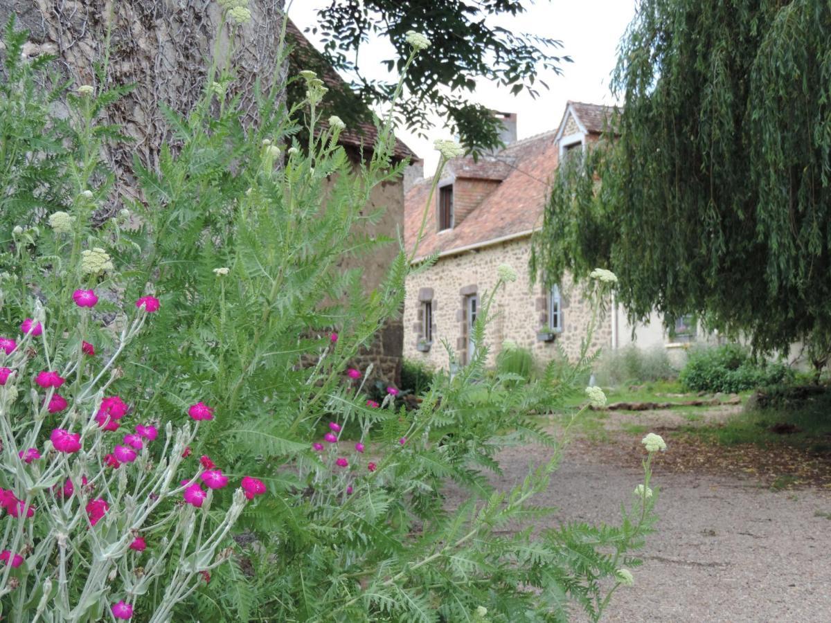 Le Clos Fleuri Ségrie Exterior photo